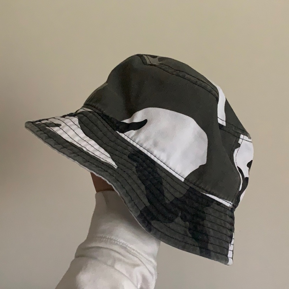 Camo bucket hat